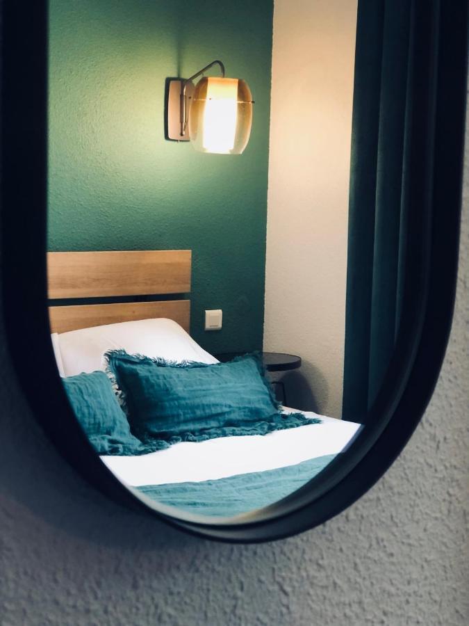 Hotel L'Escoundillou Saint-Jacques-des-Blats Esterno foto
