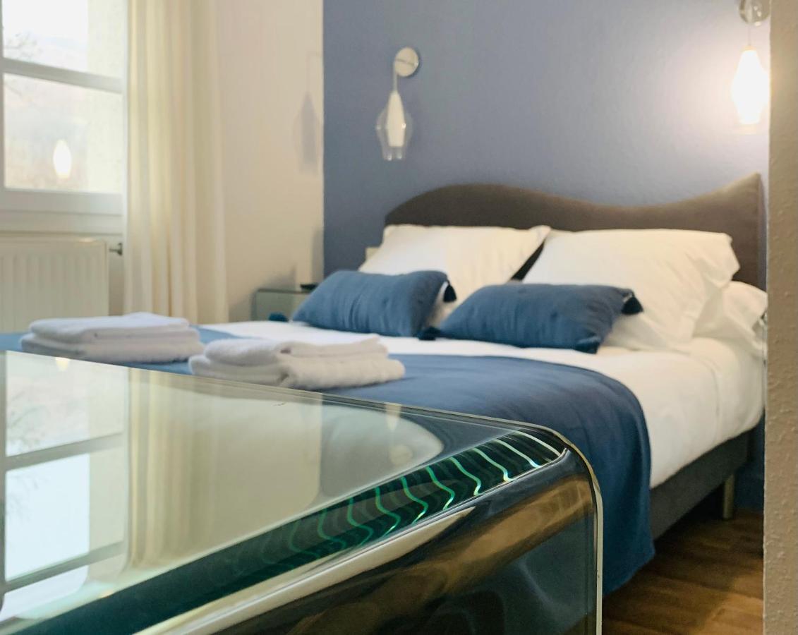 Hotel L'Escoundillou Saint-Jacques-des-Blats Esterno foto