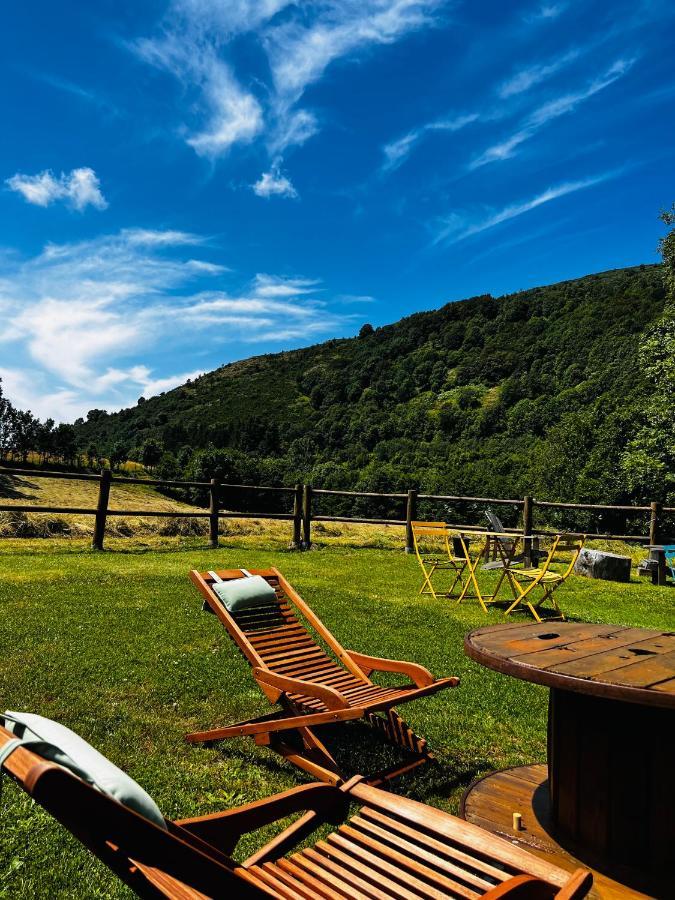 Hotel L'Escoundillou Saint-Jacques-des-Blats Esterno foto