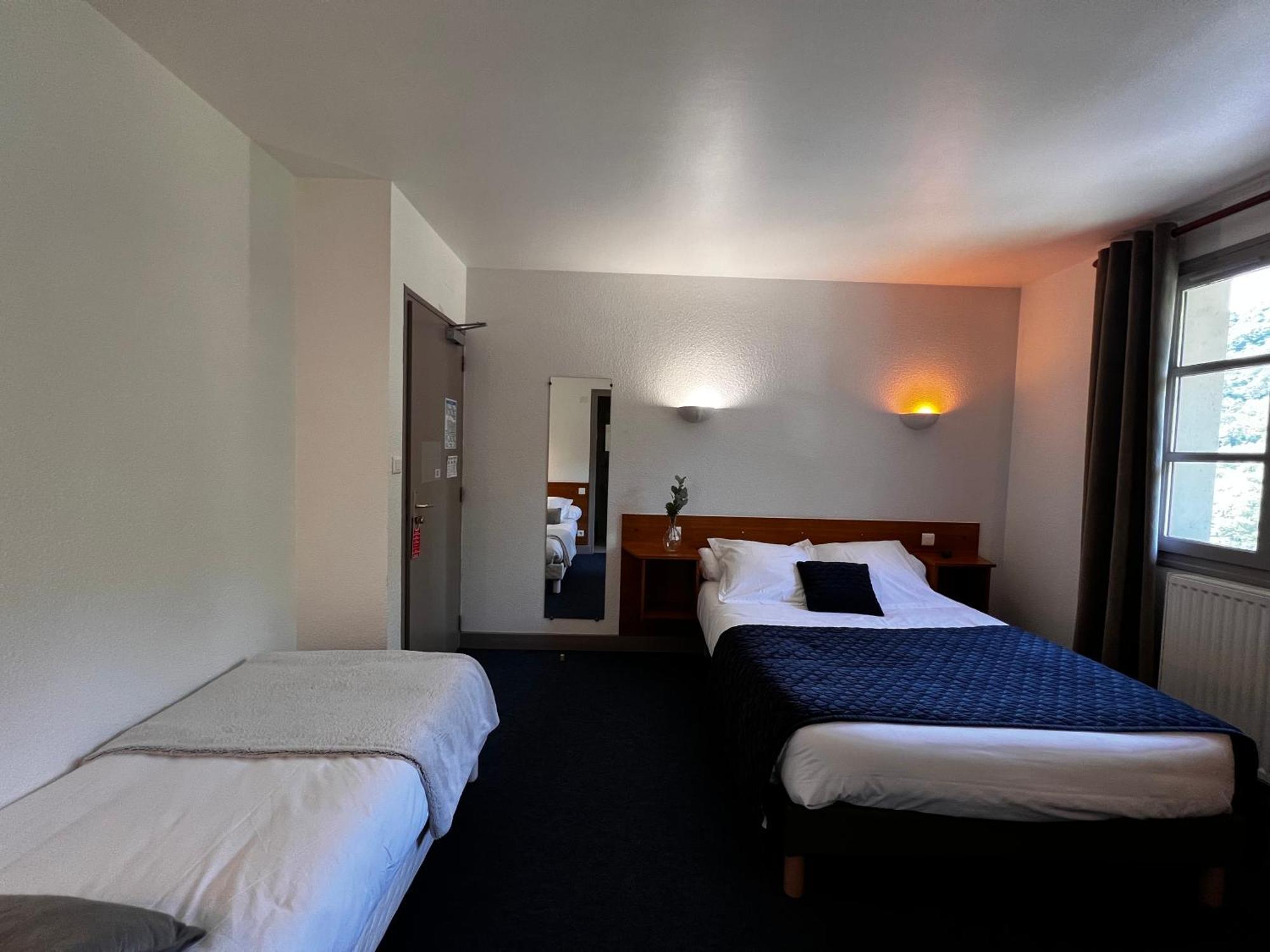 Hotel L'Escoundillou Saint-Jacques-des-Blats Esterno foto