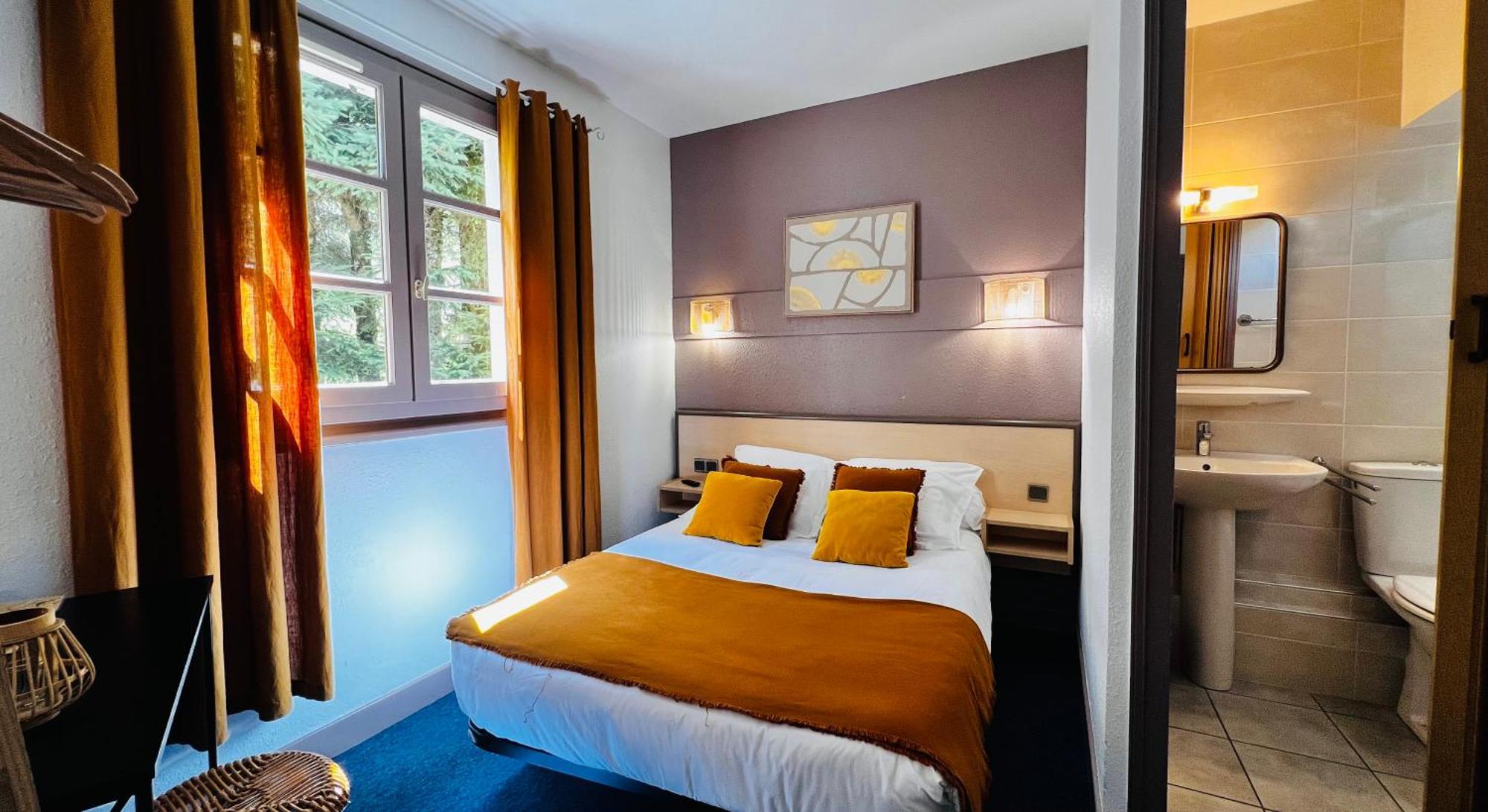 Hotel L'Escoundillou Saint-Jacques-des-Blats Esterno foto