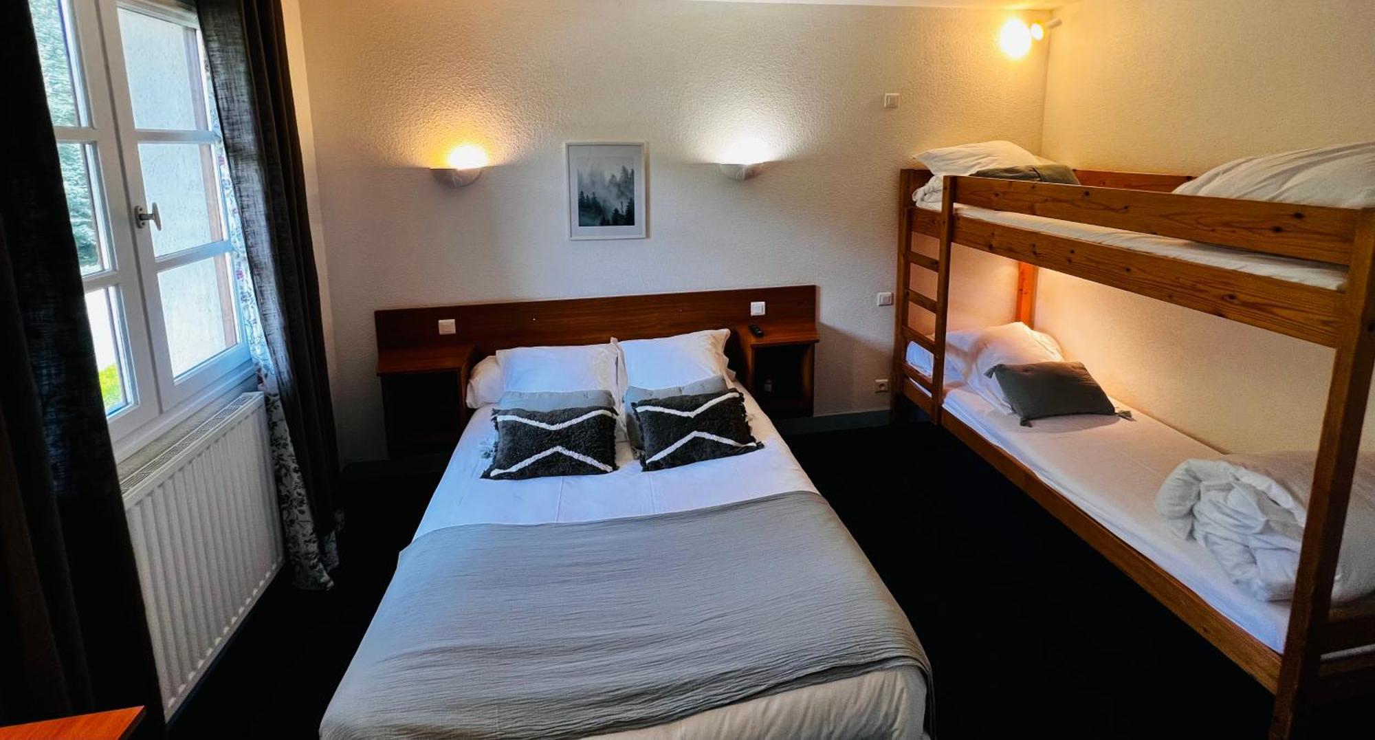 Hotel L'Escoundillou Saint-Jacques-des-Blats Esterno foto