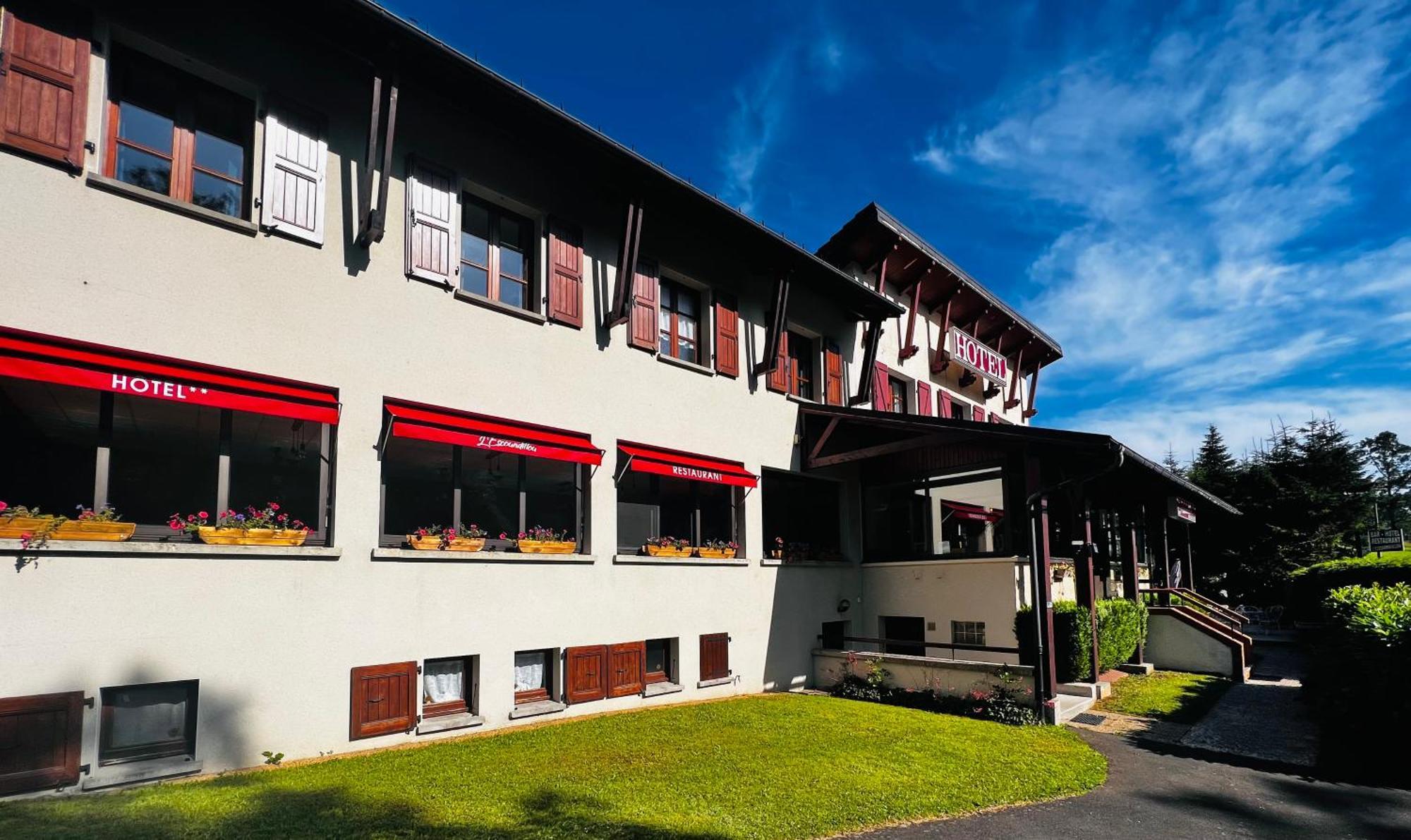 Hotel L'Escoundillou Saint-Jacques-des-Blats Esterno foto