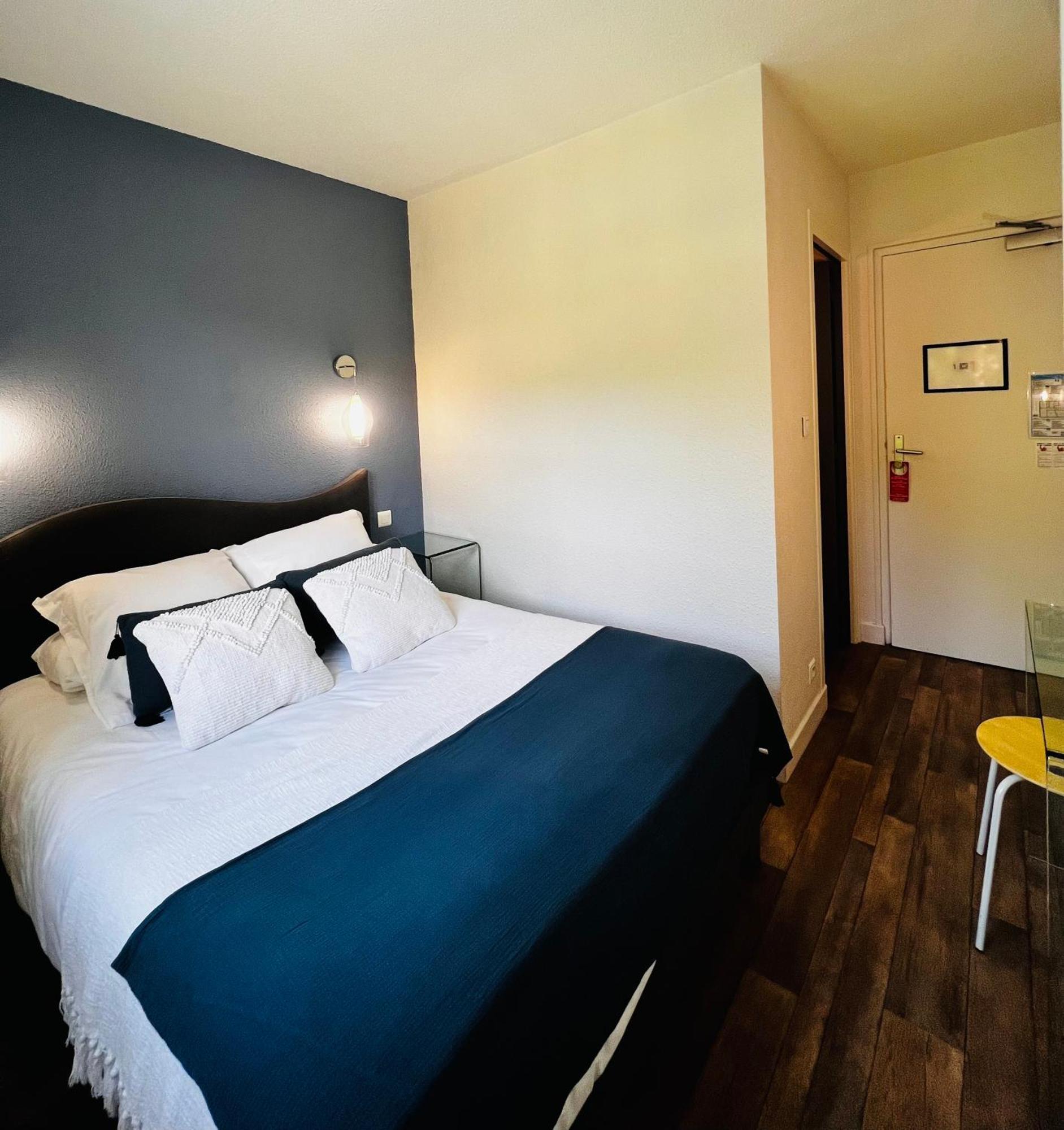 Hotel L'Escoundillou Saint-Jacques-des-Blats Esterno foto